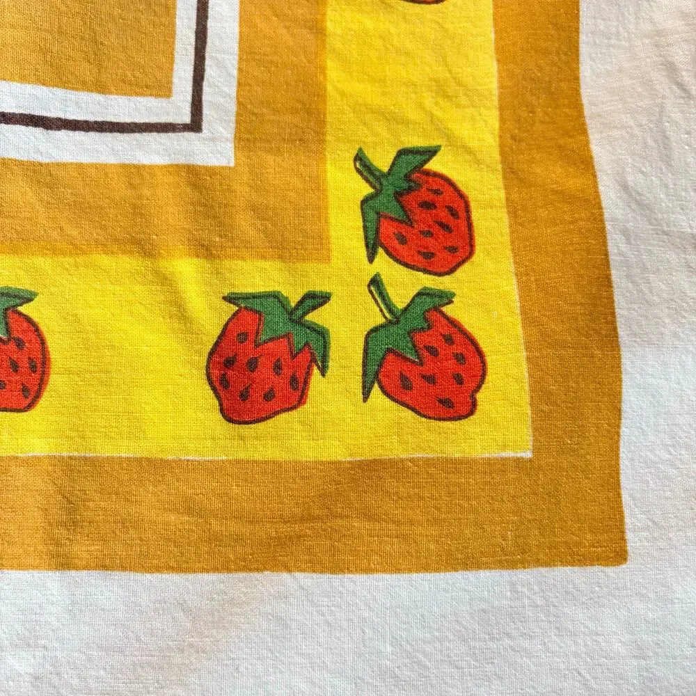 Vintage Cotton Fruit Tablecloth 46